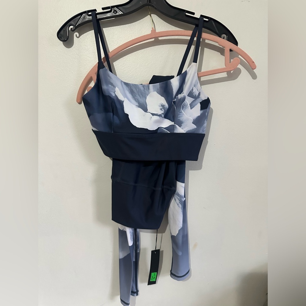Women’s leggings and sports bra set size S